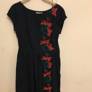 Beautiful Summer Navy Blue & Fuchsia Embroidered Floral Dress w/Pockets! Small